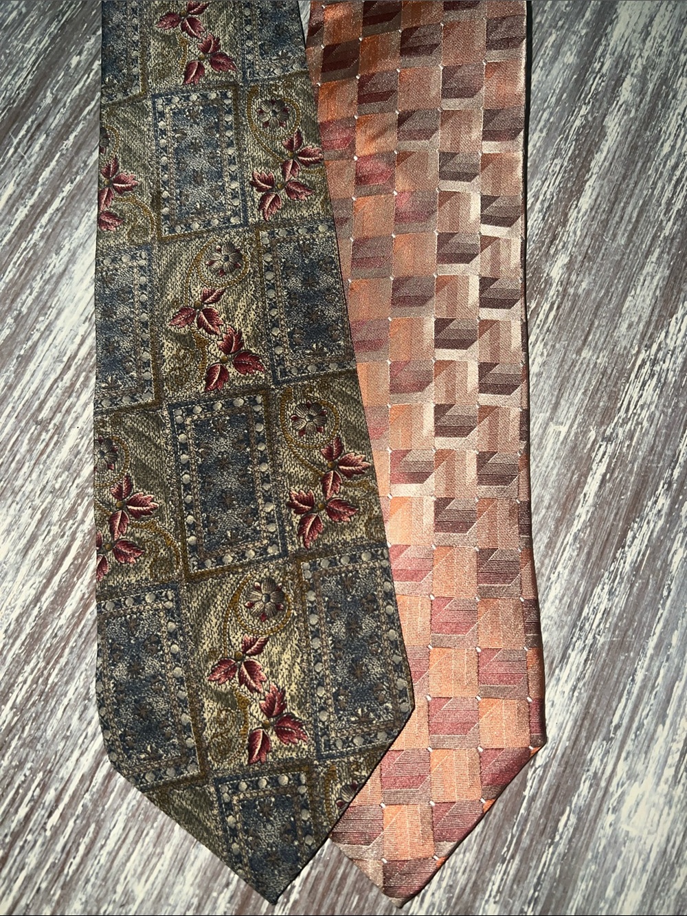 Patterned Men's Ties in Brown and Copper - Versatile Dress Accessories